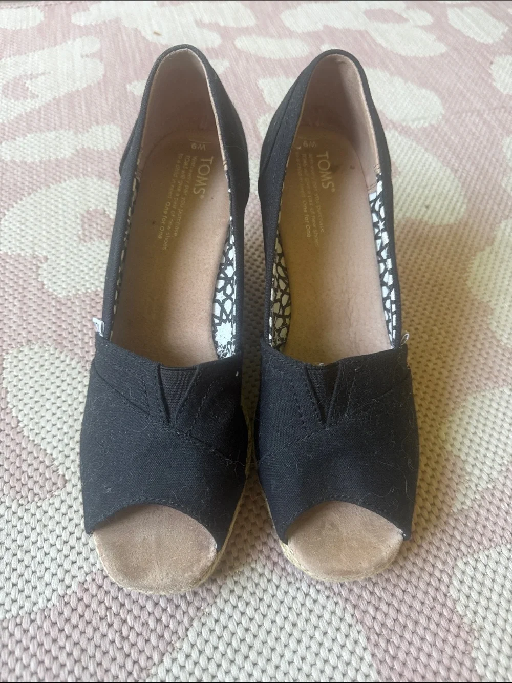 TOMS Black Canvas Peep Toe Espadrille Wedges Size 9M